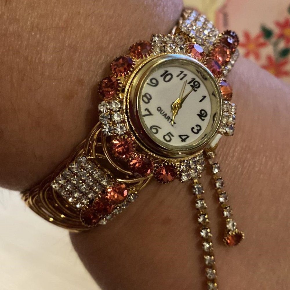 Beautiful Stretch Band Quartz Watch